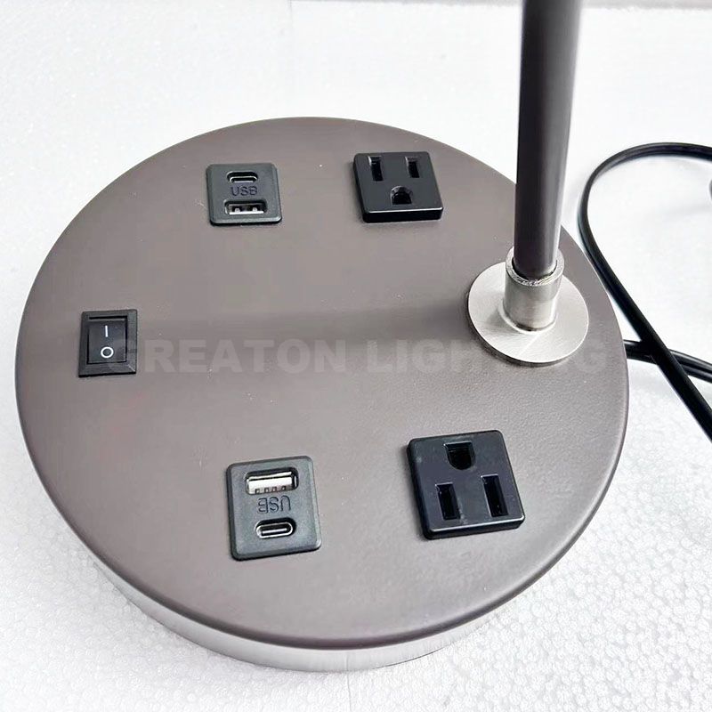 Candlewood hospitality brown table lamp with USB & outlet